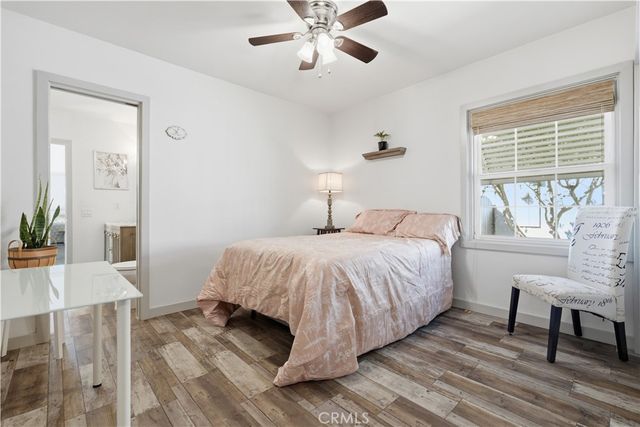 5640 E Parkcrest, Long Beach, CA 90808