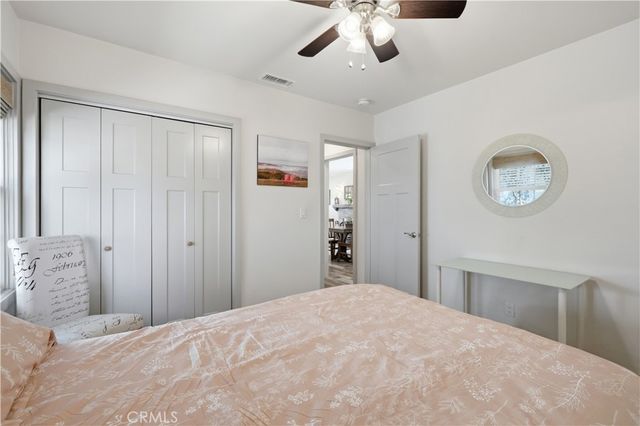 5640 E Parkcrest, Long Beach, CA 90808