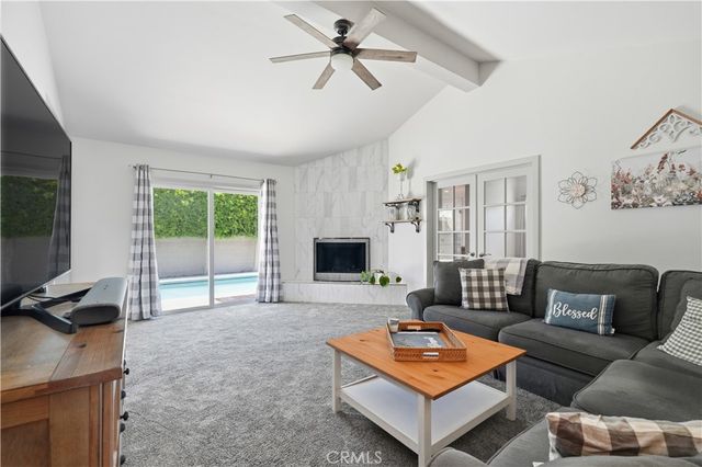 5640 E Parkcrest, Long Beach, CA 90808