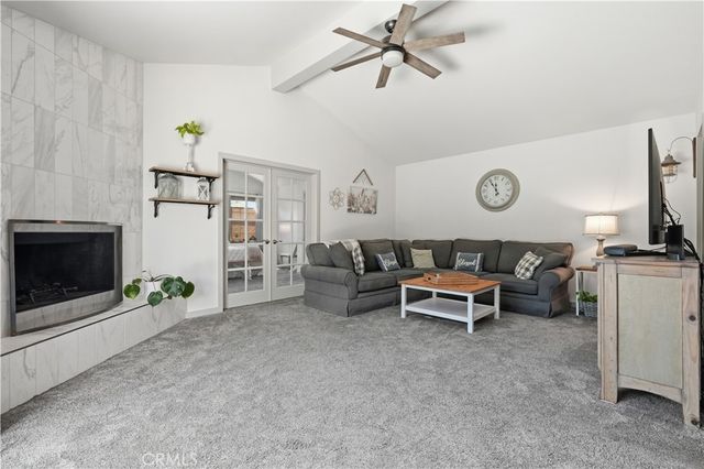 5640 E Parkcrest, Long Beach, CA 90808