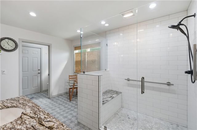 5640 E Parkcrest, Long Beach, CA 90808