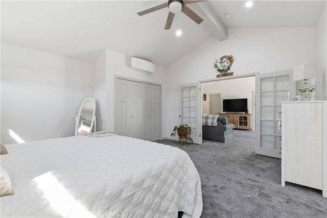 5640 E Parkcrest, Long Beach, CA 90808