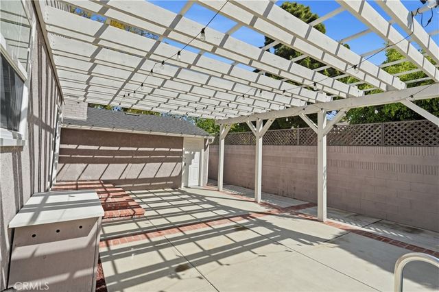 5640 E Parkcrest, Long Beach, CA 90808
