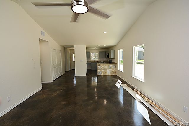 521 Lariat Pass, Spring Branch, TX 78070