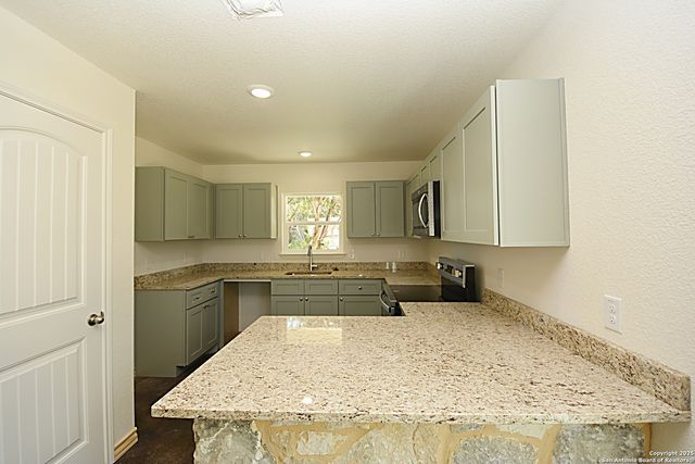 521 Lariat Pass, Spring Branch, TX 78070