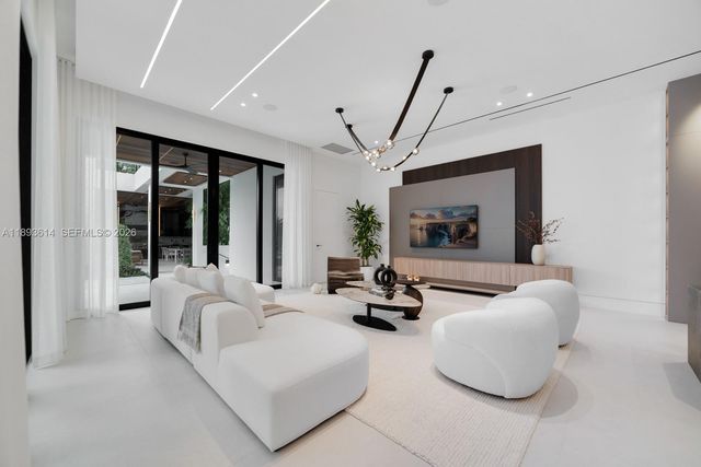 9900 SW 125th Avenue, Miami, FL 33186