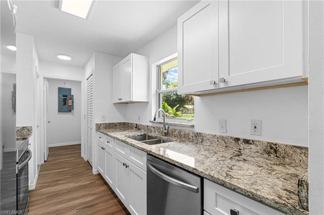 2816 Economy ST, Fort Myers, FL 33916