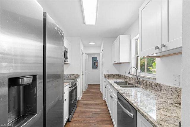 2816 Economy ST, Fort Myers, FL 33916