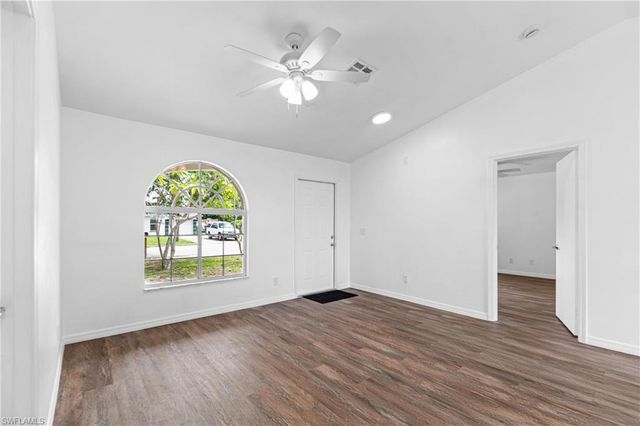 2816 Economy ST, Fort Myers, FL 33916