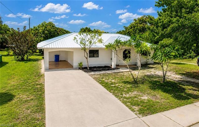 2816 Economy ST, Fort Myers, FL 33916