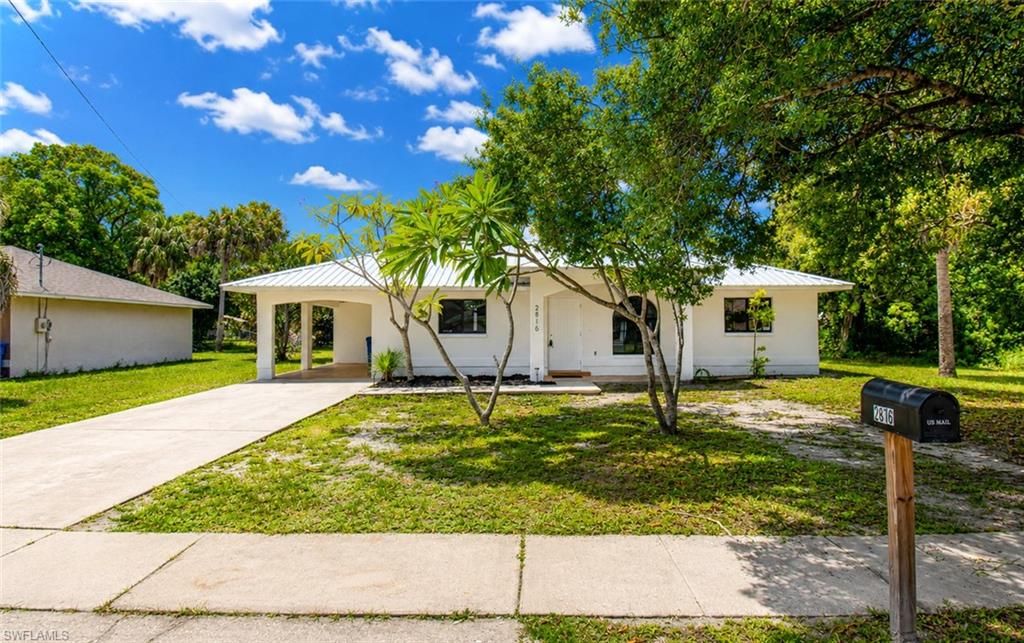 2816 Economy ST, Fort Myers, FL 33916