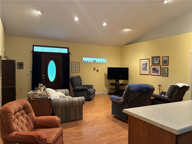 524 Madison 1210, Huntsville, AR 72740