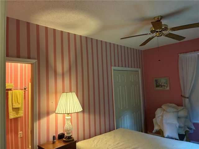 524 Madison 1210, Huntsville, AR 72740