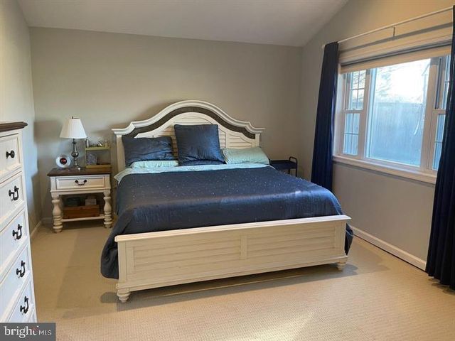 9913 FARR DR, Fairfax, VA 22030