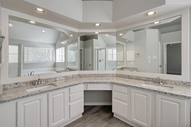 51 E Greywing Circle, The Woodlands, TX 77382