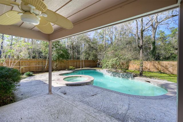 51 E Greywing Circle, The Woodlands, TX 77382