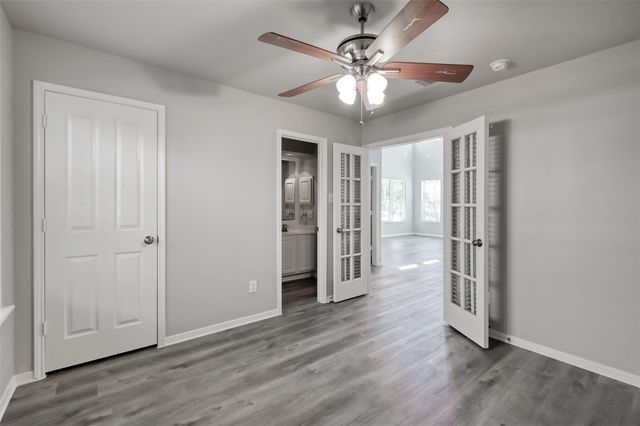 51 E Greywing Circle, The Woodlands, TX 77382