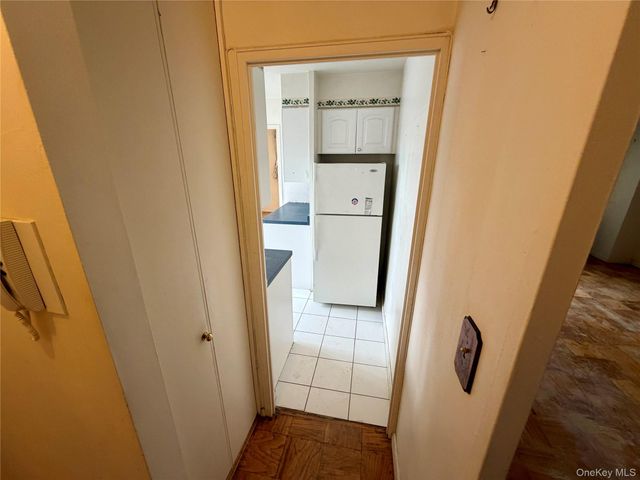 70-25 Yellowstone Boulevard 3H, Forest Hills, NY 11375