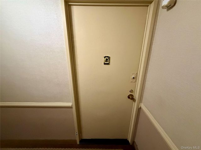 70-25 Yellowstone Boulevard 3H, Forest Hills, NY 11375