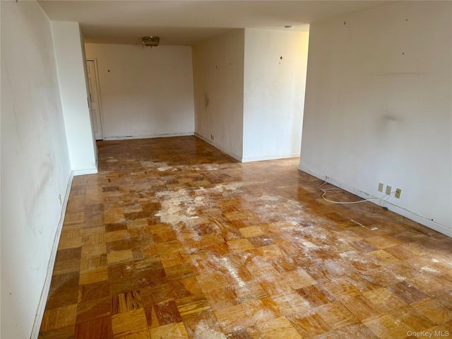 70-25 Yellowstone Boulevard 3H, Forest Hills, NY 11375