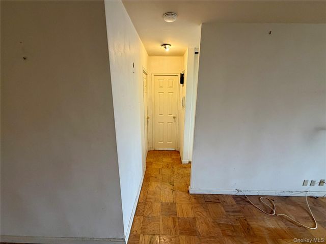 70-25 Yellowstone Boulevard 3H, Forest Hills, NY 11375