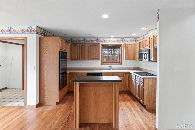 8160 Bethalto Road, Bethalto, IL 62010