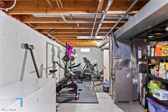 695 Hillcrest Drive, Wadsworth, OH 44281