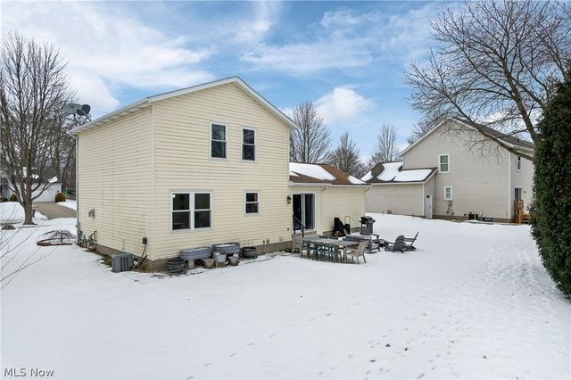 695 Hillcrest Drive, Wadsworth, OH 44281