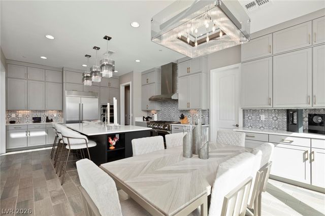 2153 King Crest Court, Henderson, NV 89052