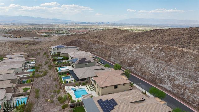 2153 King Crest Court, Henderson, NV 89052