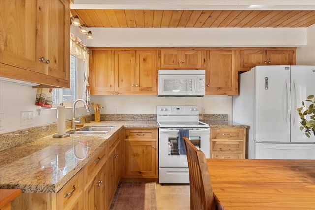 1578 Gloria Dr, Arnold, CA 95223