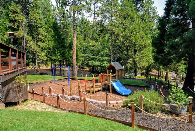 1578 Gloria Dr, Arnold, CA 95223