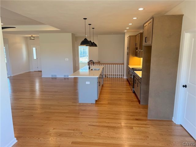 8530 Angus Path, Cicero, NY 13039