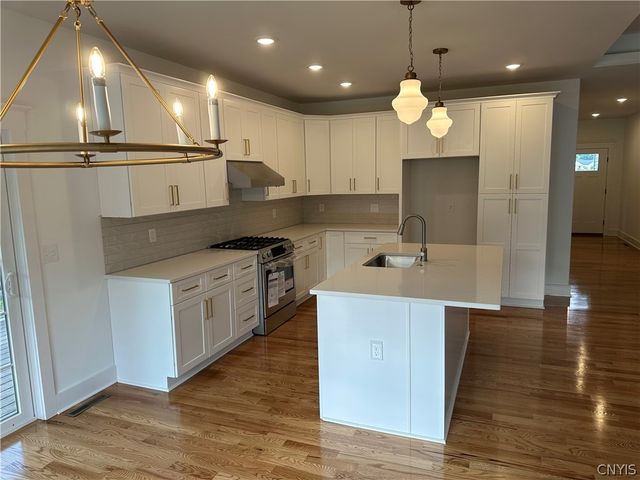 8530 Angus Path, Cicero, NY 13039