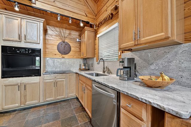 110 Bear Pause Road, Morganton, GA 30560