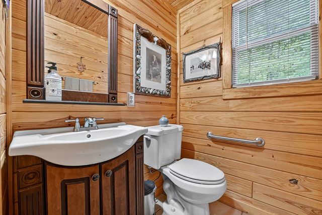 110 Bear Pause Road, Morganton, GA 30560