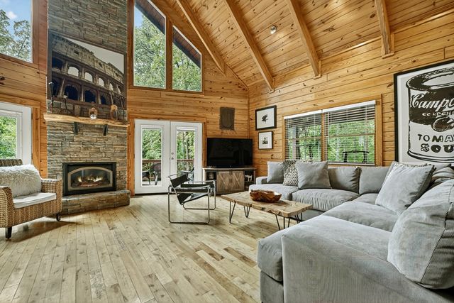 110 Bear Pause Road, Morganton, GA 30560