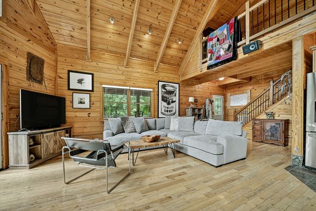 110 Bear Pause Road, Morganton, GA 30560