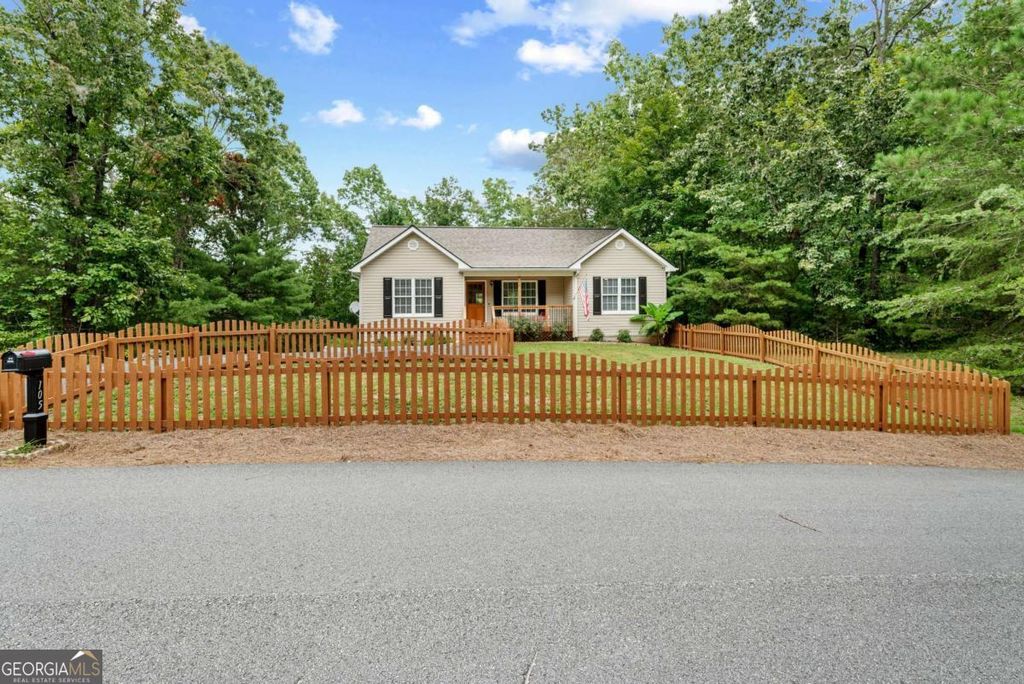 105 Royal Oaks Lane, Dahlonega, GA 30533