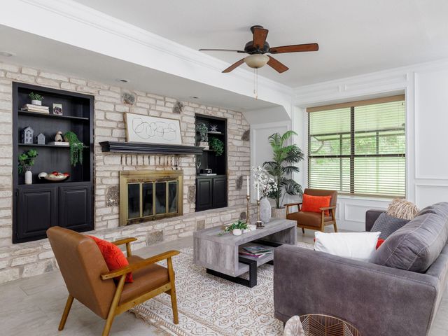 9305 Rolling Oaks TRL, Austin, TX 78750