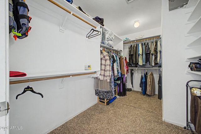 2211 E WILLIAMS Drive E, Phoenix, AZ 85024