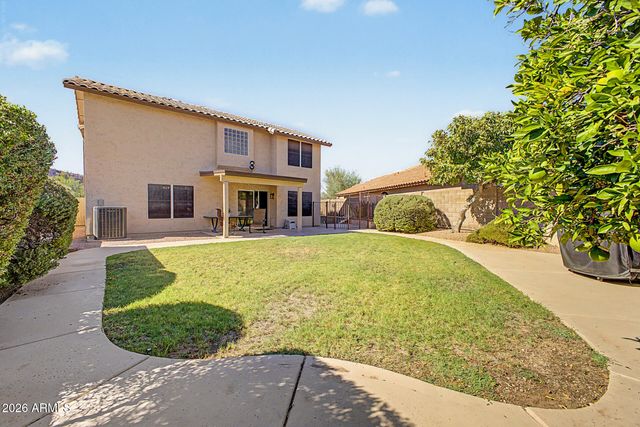 2211 E WILLIAMS Drive E, Phoenix, AZ 85024