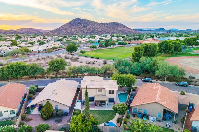 2211 E WILLIAMS Drive E, Phoenix, AZ 85024