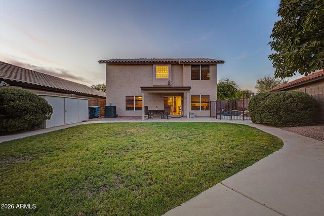 2211 E WILLIAMS Drive E, Phoenix, AZ 85024