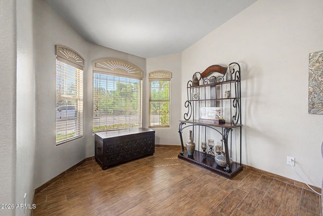 2211 E WILLIAMS Drive E, Phoenix, AZ 85024