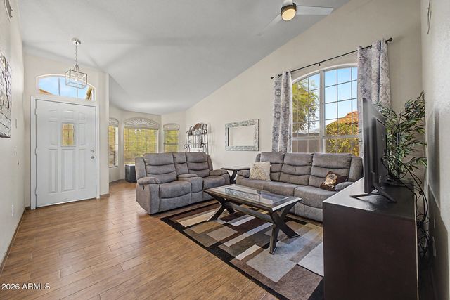 2211 E WILLIAMS Drive E, Phoenix, AZ 85024