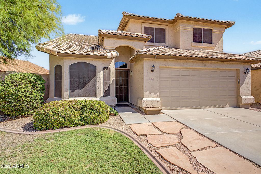 2211 E WILLIAMS Drive E, Phoenix, AZ 85024