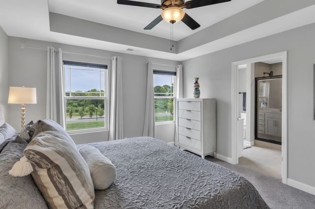 233 Champaign Drive, Hendersonville, TN 37075