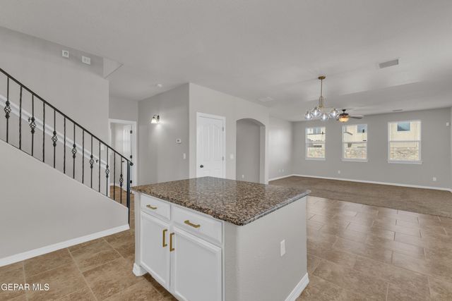 11364 S RANCH Court, El Paso, TX 79934