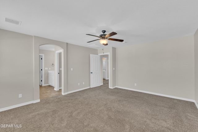 11364 S RANCH Court, El Paso, TX 79934